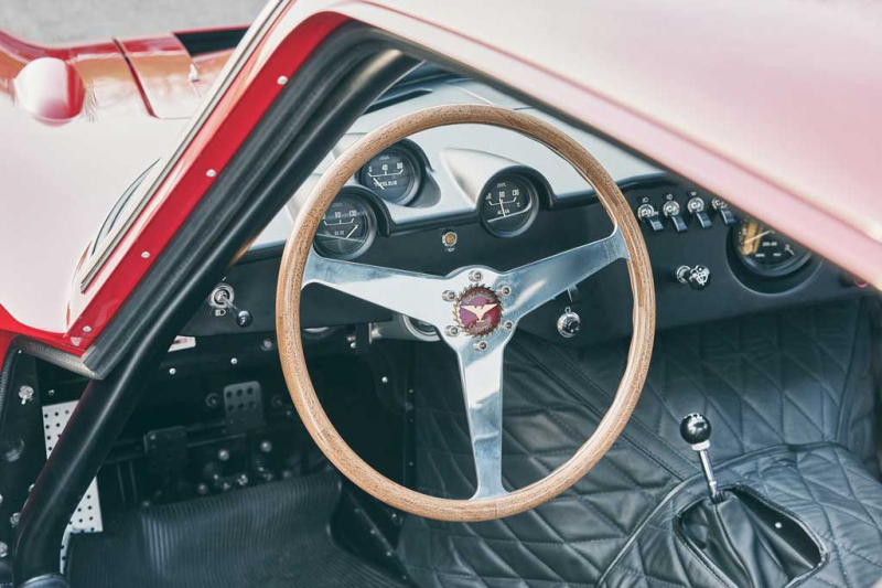 Bizzarrini 5300GT Revival Corsa: возрожденный спорткар из шестидесятых
