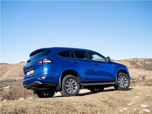 Сможет ли Isuzu MU-X потеснить Toyota Fortuner?