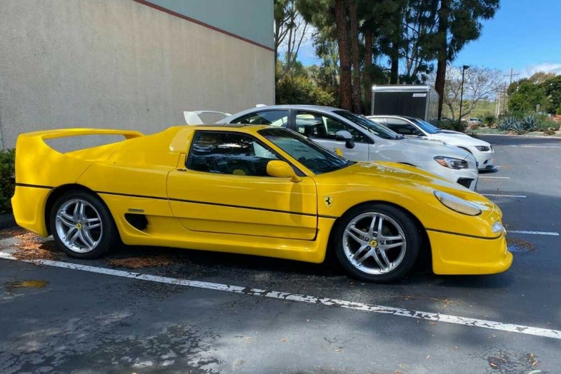 Посмотрите на &laquo;Ferrari F50&raquo; всего за 1,7 млн рублей: желающих купить пока нет