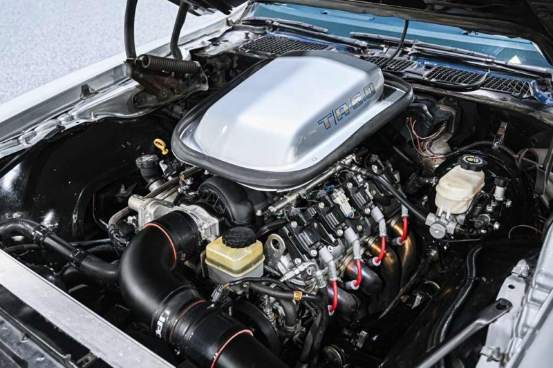 Pontiac Trans Am Firebird в редком серебристом цвете продают дешевле 4,5 млн рублей