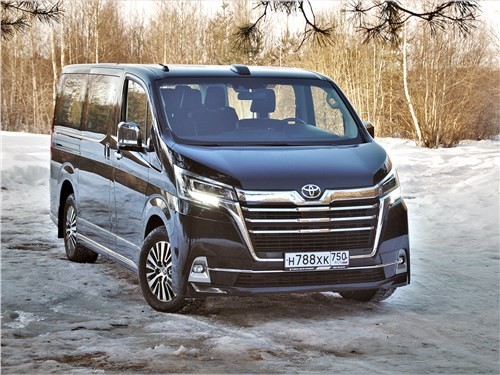 Почему Toyota HiAce так похож на самолет?
