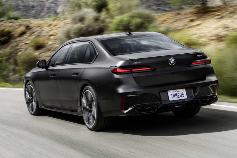 Немцы представили BMW 7-Series G70: новая &laquo;семерка&raquo; преобразилась снаружи и внутри