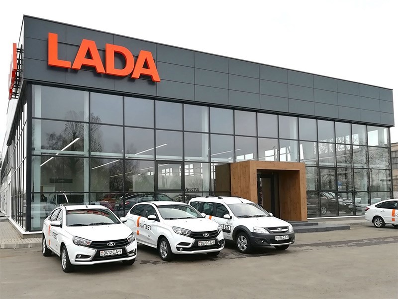 У дилеров Lada закончились машины с «автоматом»