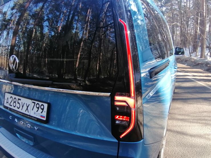 Под острым каблуком: тест-драйв нового Volkswagen Caddy Maxi