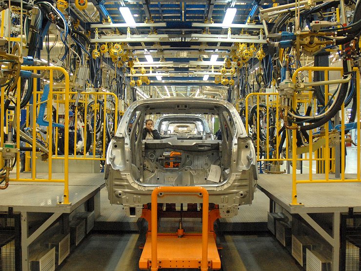 Российские автозаводы и автосервисы столкнулись с дефицитом лакокрасочных материалов