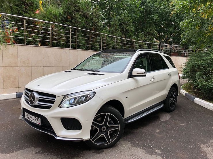 Mercedes-Benz начал закрывать дилерские центры
