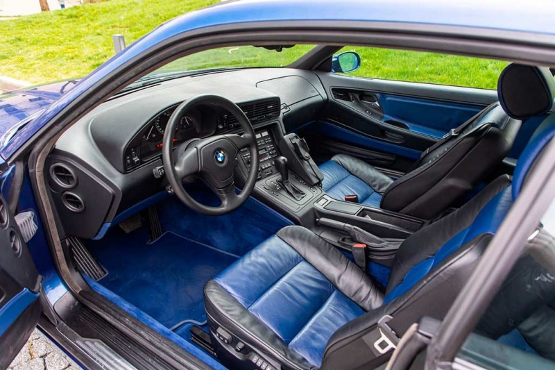 Эффектный BMW 850 Ci 1995 года выставили на торги: пока за авто предлагают только 1,4 млн руб