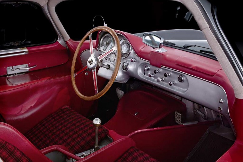 Mercedes продал музейный 300 SLR за рекордные 135 млн евро ради благотворительности