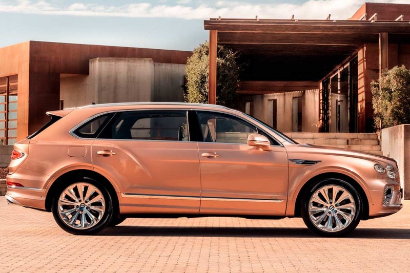 Bentley Bentayga Extended Wheelbase: роскошный кроссовер получил длиннобазное исполнение 3 Bentley Bentayga Extended Wheelbase: роскошный кроссовер получил длиннобазное исполнение