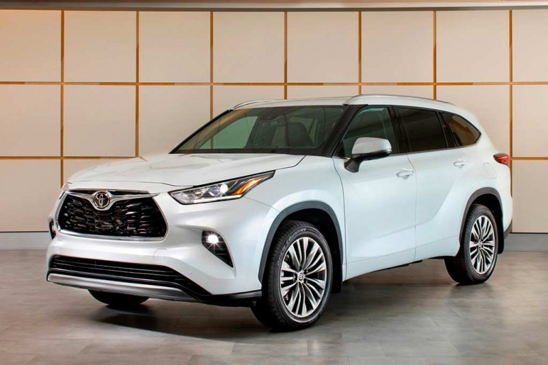 Представлен обновленный кроссовер Toyota Highlander 2023: основные изменения