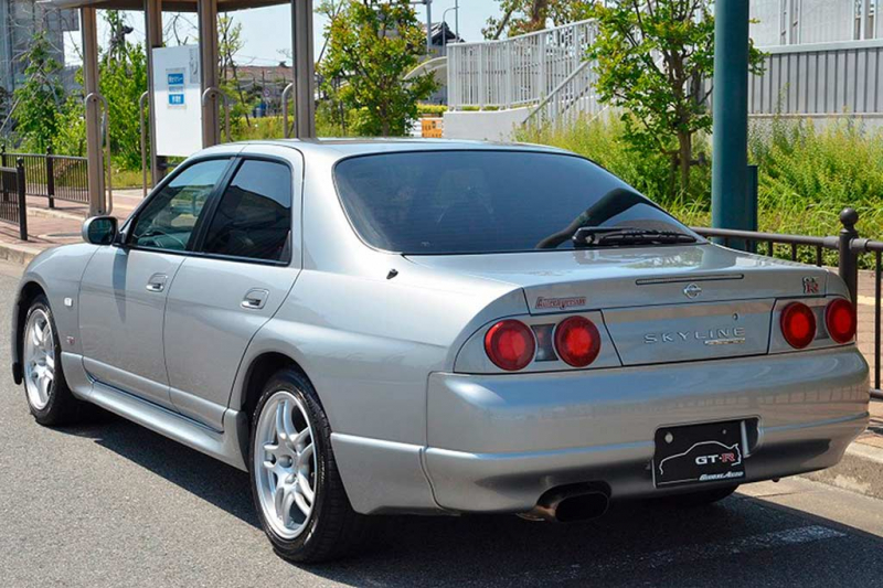 На продажу выставлен седан Nissan Skyline GT-R R33 от фирмы Autech