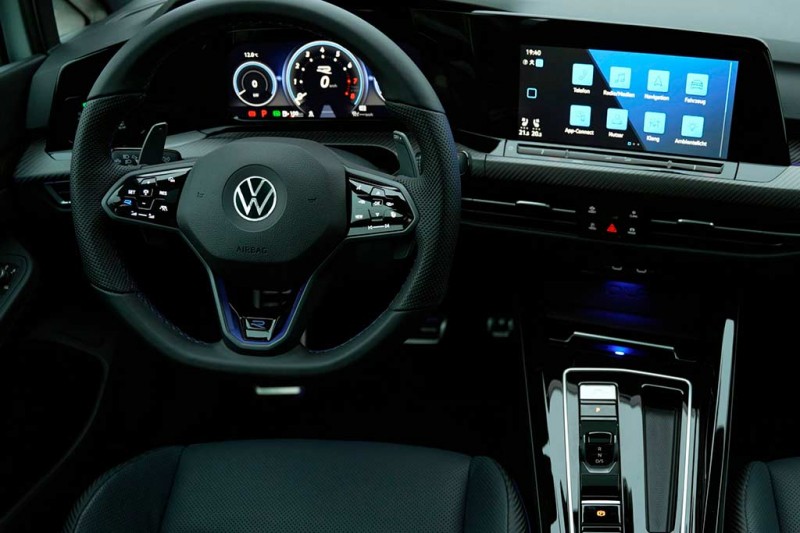 Volkswagen Golf R 20 Years: представлен самый мощный серийный вариант модели