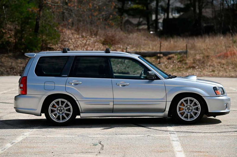 На аукцион выставлен Subaru Forester 2004 с движком от модели Impreza WRX STI