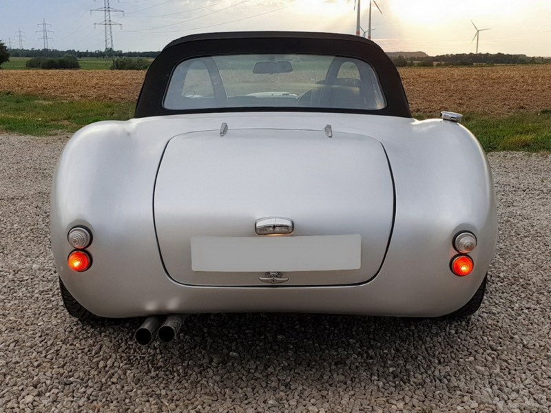 Реплику спорткара AC Cobra на базе BMW Z3 продали на eBay всего за 600 000 руб