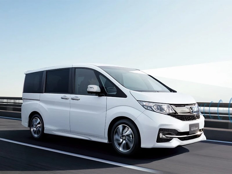 Honda раскрыла комплектации нового Step WGN