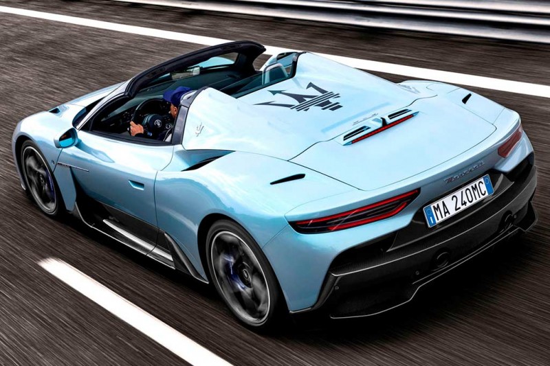Итальянцы представили родстер Maserati MC20 Cielo с уникальной прозрачной крышей