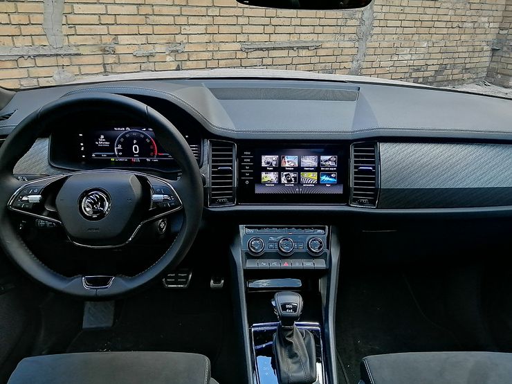 Когда &laquo;учить&raquo; &mdash; только портить: тест-драйв обновленного кроссовера Skoda Kodiaq
