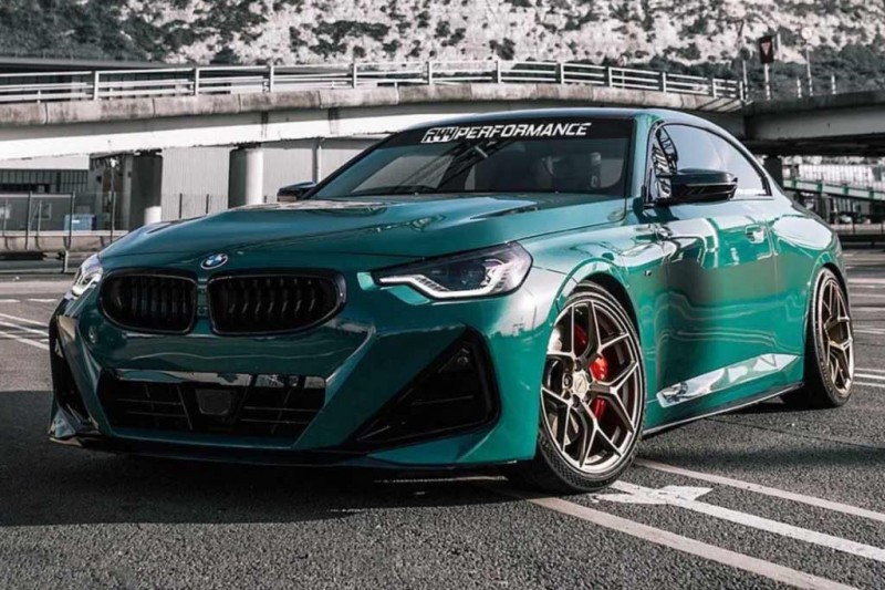 Баварцы оснастили BMW 2-Series (G42) новым салоном от «трешки»