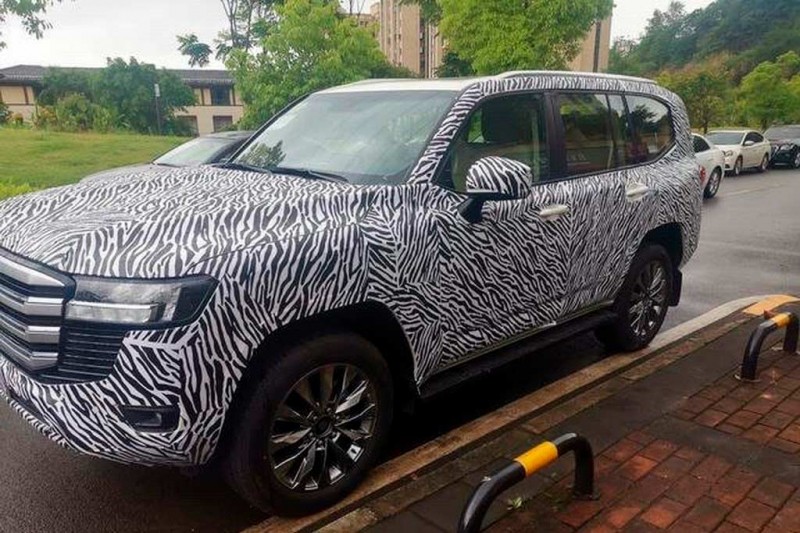 В Китае могут наладить производство внедорожников Toyota Land Cruiser 300