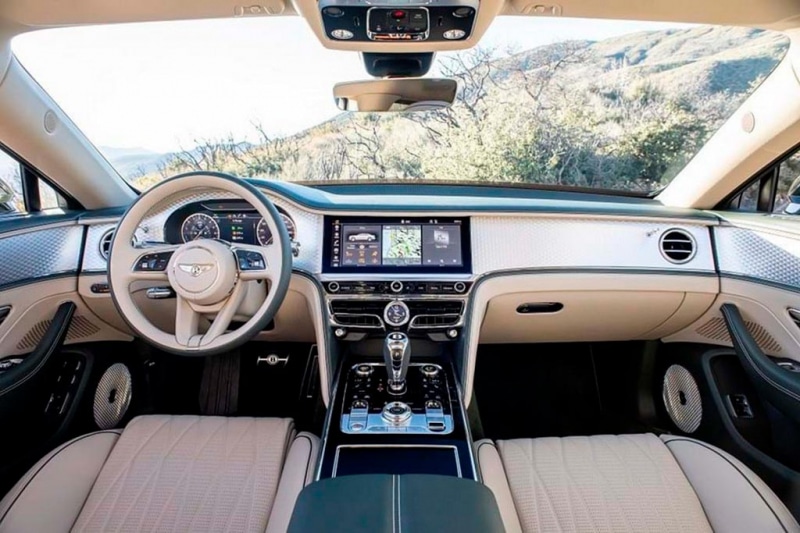 Bentley Flying Spur Hybrid признали самым экологичным автомобилем компании 2 Bentley Flying Spur Hybrid признали самым экологичным автомобилем компании