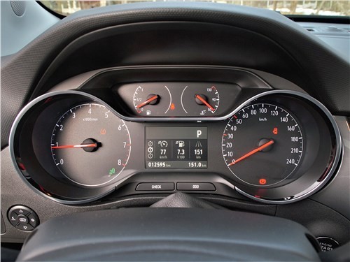 Тест-драйв Opel Crossland (поколение I рестайлинг) - &laquo;Колобок&raquo; с изюмом
