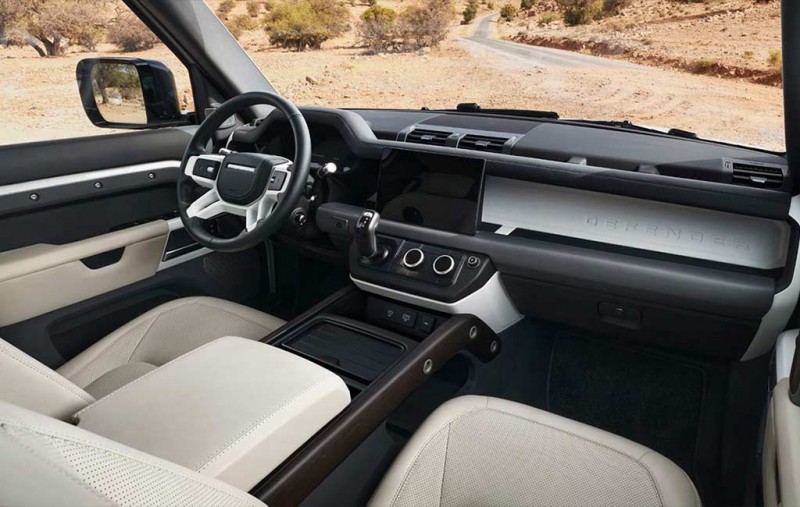 Британцы представили Land Rover Defender 130: самый большой и роскошный в семействе