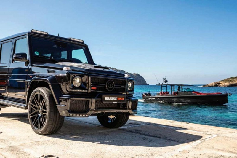 Brabus Shadow 900: немецкие тюнеры представили эффектный 900-сильный катер