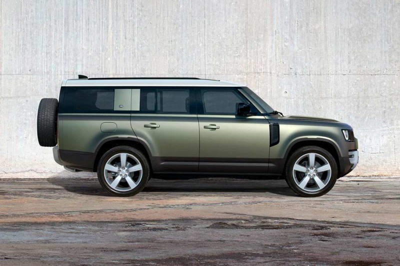 Британцы представили Land Rover Defender 130: самый большой и роскошный в семействе