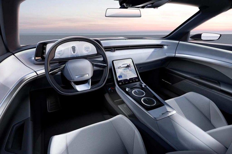 DeLorean Alpha5: первенец возрожденного бренда получил электрическую установку