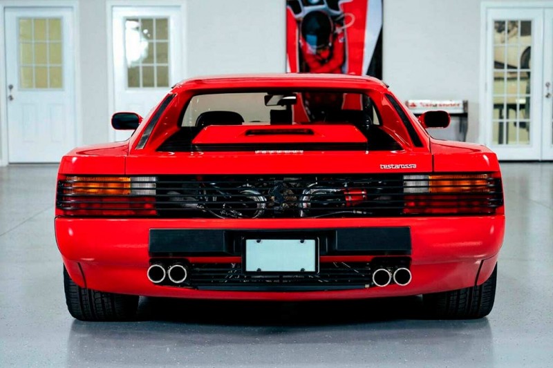 Ferrari Testarossa 1988 с 664-сильным мотором оценили в 10,5 млн рублей