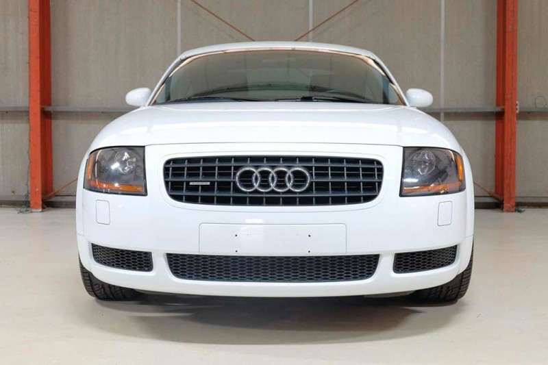 Audi TT 2003 года с дизельным турбомотором от VW Golf продали за 740 000 руб