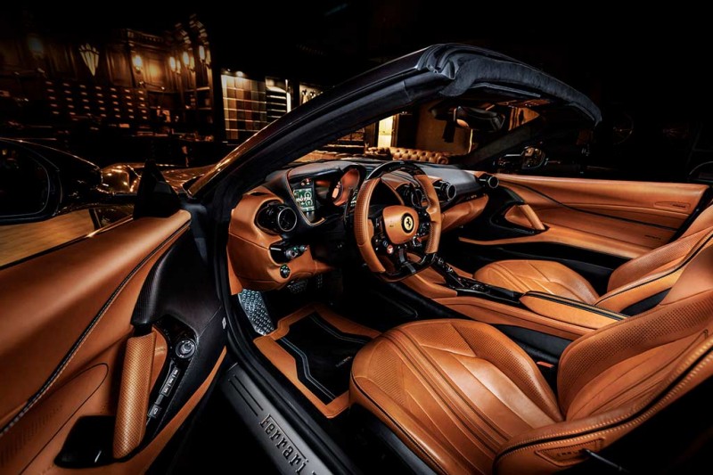 Ferrari 812 GTS от Carlex получил роскошный салон из кожи диких антилоп