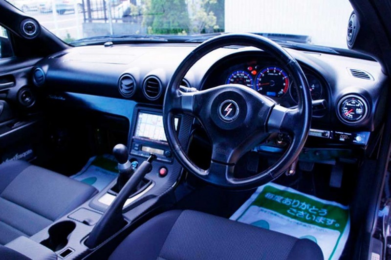 Эффектный Nissan Silvia 2000 года с дизайном в стиле BMW 5-Series E60