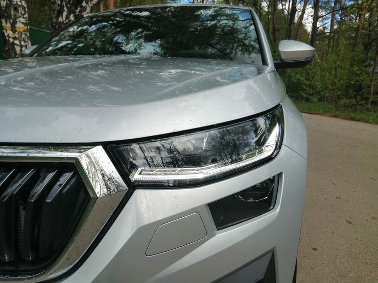 Когда &laquo;учить&raquo; &mdash; только портить: тест-драйв обновленного кроссовера Skoda Kodiaq