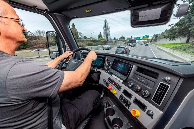 Электрический тягач Freightliner eCascadia дебютирует на рынке до конца 2022 года