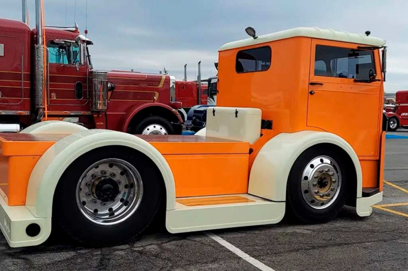 Заниженный тягач White Compact 1973 года: любопытный проект в стиле «стенс»