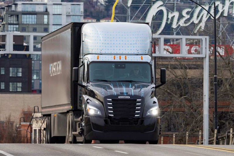 Электрический тягач Freightliner eCascadia дебютирует на рынке до конца 2022 года
