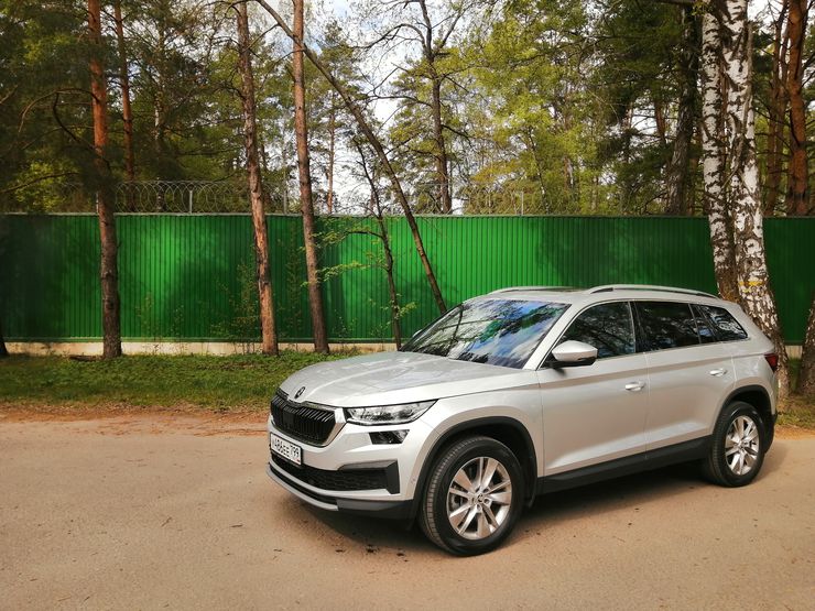 Когда &laquo;учить&raquo; &mdash; только портить: тест-драйв обновленного кроссовера Skoda Kodiaq