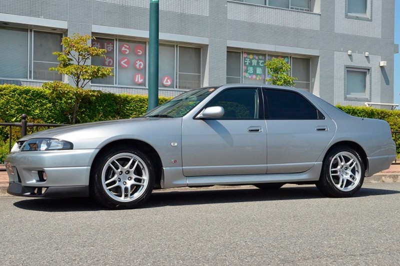 На продажу выставлен седан Nissan Skyline GT-R R33 от фирмы Autech