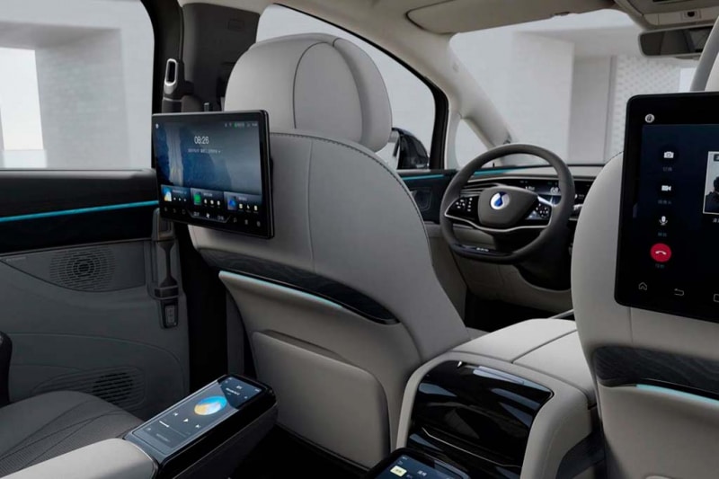 Denza D9: роскошный китайский минивэн от BYD и Mercedes-Benz
