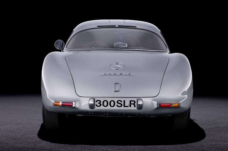 Mercedes продал музейный 300 SLR за рекордные 135 млн евро ради благотворительности