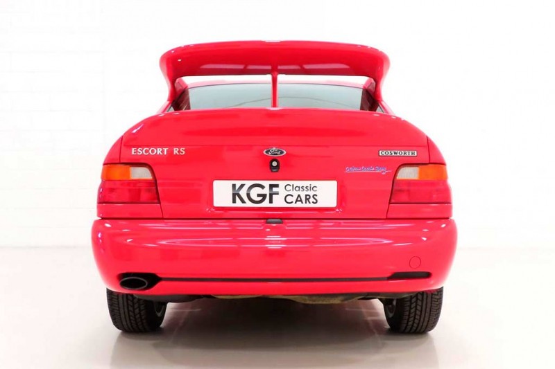 Идеально сохранившийся Ford Escort RS Cosworth 1996 продали за 12,6 млн руб