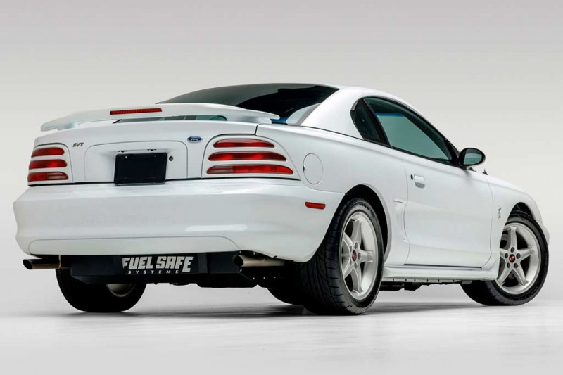 Редкий Ford Mustang SVT Cobra R 1995 года ушел с молотка за скромную сумму