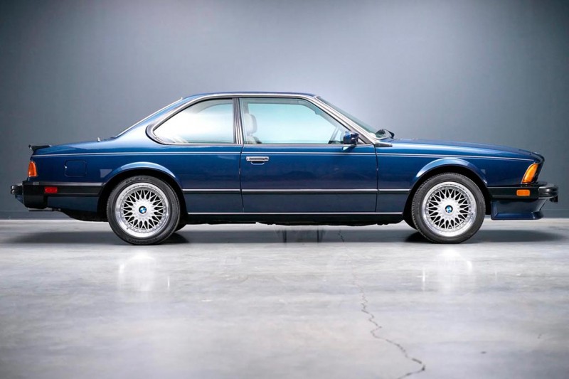 Классический BMW M6 1987 года выставили на торги: ценник не вырос даже до ₽2 млн