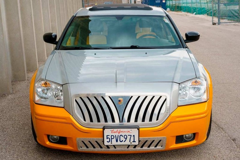На продажу выставили уникальный Dodge Magnum с тюнингом от Джорджа Барриса 3 На продажу выставили уникальный Dodge Magnum с тюнингом от Джорджа Барриса