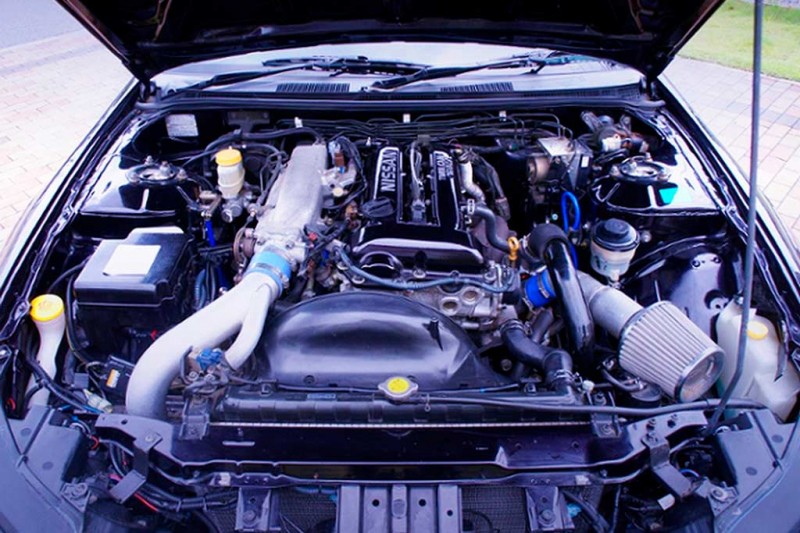 Эффектный Nissan Silvia 2000 года с дизайном в стиле BMW 5-Series E60