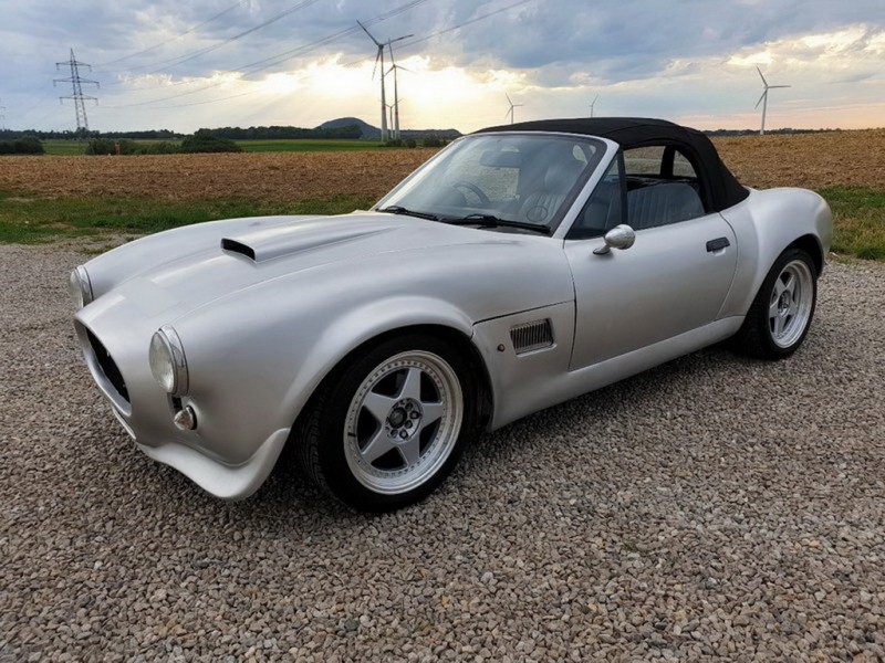 Реплику спорткара AC Cobra на базе BMW Z3 продали на eBay всего за 600 000 руб