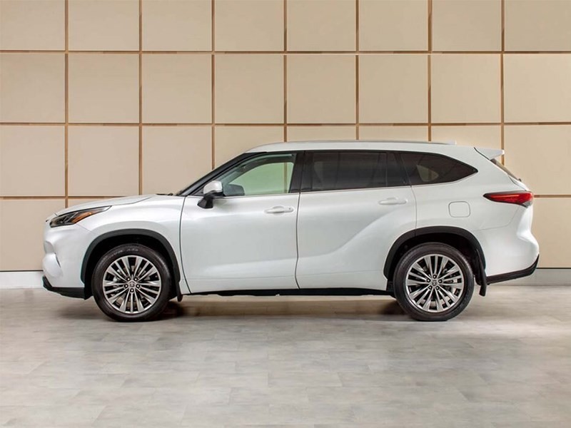 Представлен обновленный Toyota Highlander