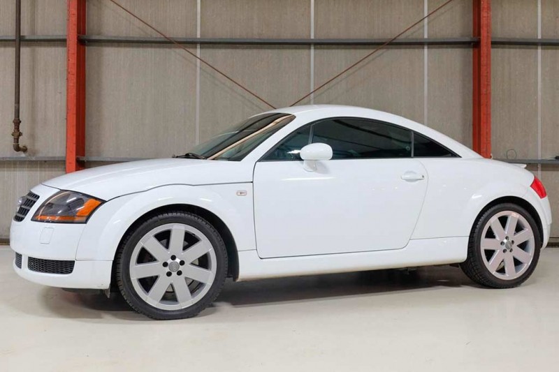 Audi TT 2003 года с дизельным турбомотором от VW Golf продали за 740 000 руб