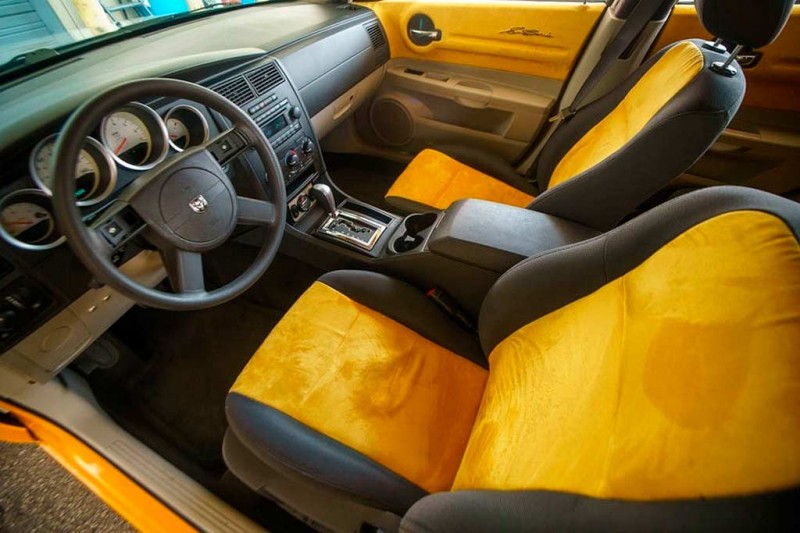 На продажу выставили уникальный Dodge Magnum с тюнингом от Джорджа Барриса 5 На продажу выставили уникальный Dodge Magnum с тюнингом от Джорджа Барриса
